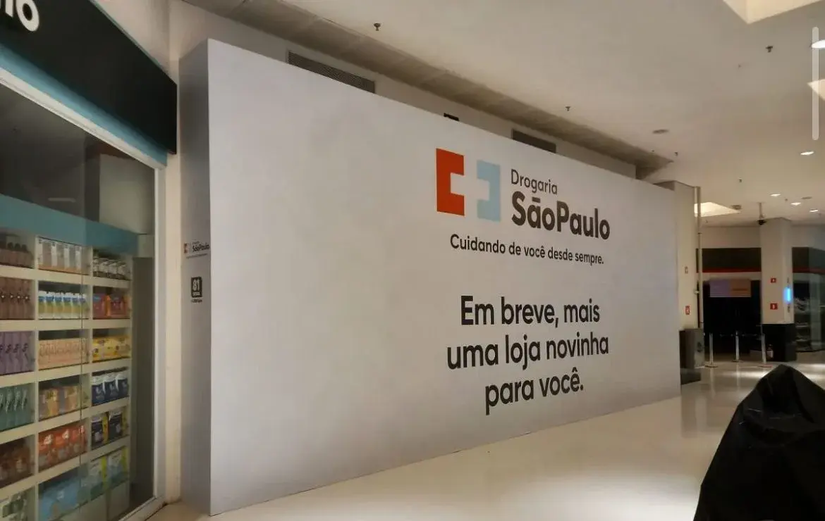 Tapume drogaria São Paulo